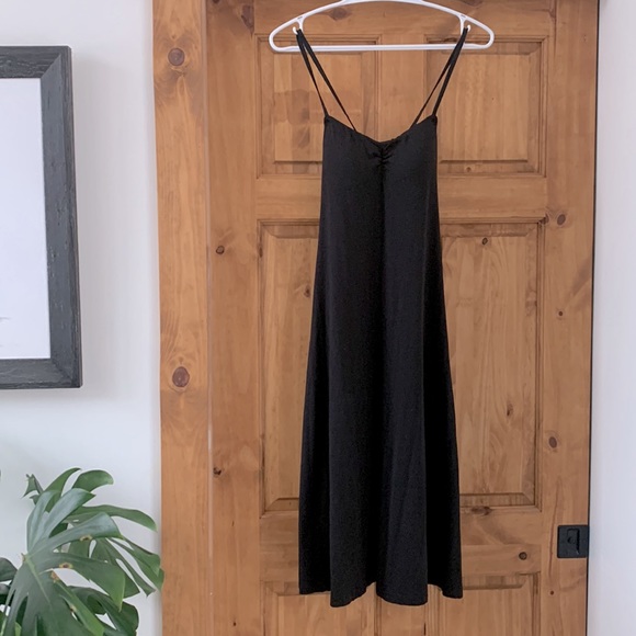 Uniqlo Dresses & Skirts - UniQlo spaghetti strap black midi dress with padded bra pads in size Small